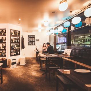 2名様～最大16名様までご利用いただけるテーブル席です。