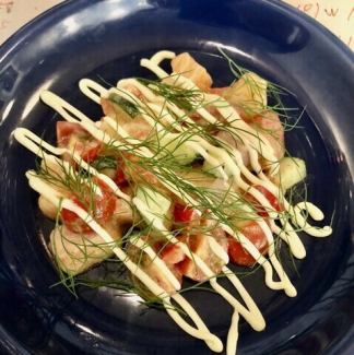 サーモンポキ　ディル風味