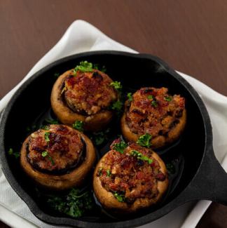 マッシュルームの生ハム詰めオーブン焼き