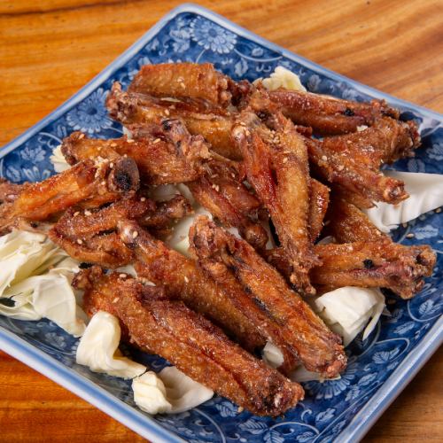 〈きざん亭名物〉やみつき手羽先