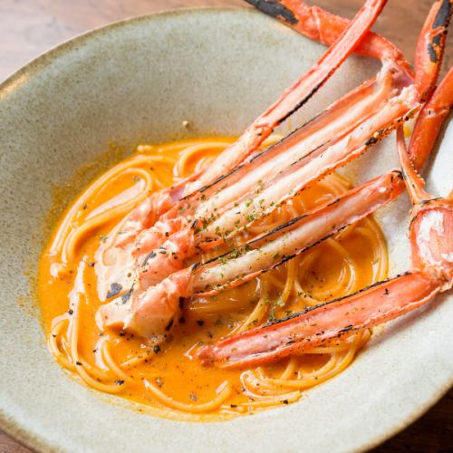 Stewed snow crab and crab soup Tomato cream spaghetti