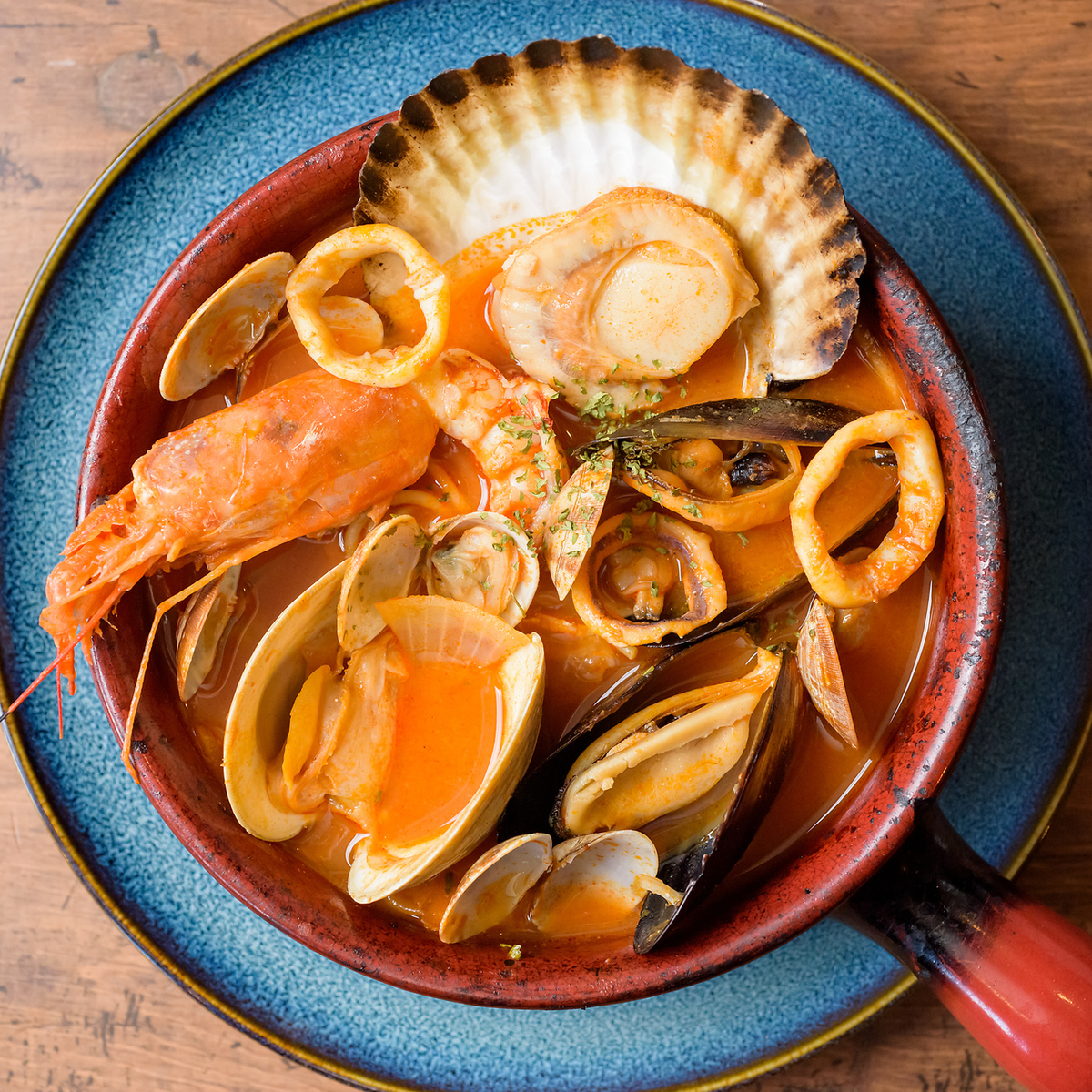 "Seafood-filled grilled hotpot soup with pescatore pasta"