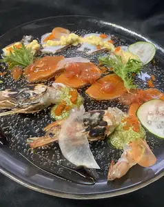 旬のカルパッチョの3種類盛り合わせ