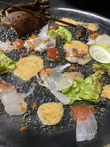 伊勢海老の炙りカルパッチョ　銚子直送（100ｇあたり）