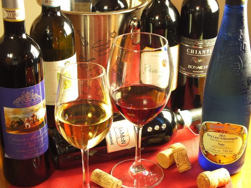 Owners' Chef's careful selection wines! 30 ~ 40 varieties