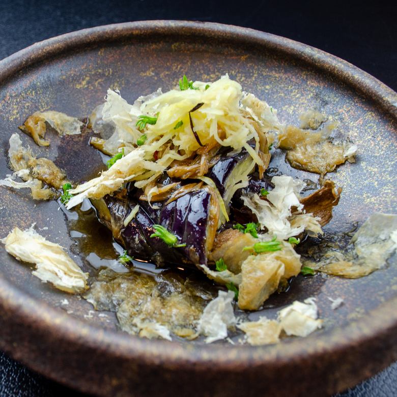 Deep-fried eggplant with the aroma of chicken oil