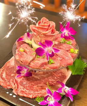 [Excellent Instagram photo opportunity! Perfect for birthdays and anniversaries!] Meat Cake (serves 2)