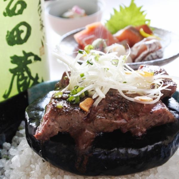 【가나자와를 맛본다】 노토규 이시야키 스테이크(100g)…2780엔(부가세 포함)~