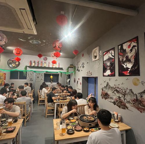 広々店内の宴会スペース