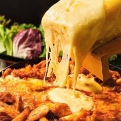 Specialty cheese dak galbi and our proud risotto for the final course♪ 2 hours all-you-can-drink + 7 dishes 4,378 yen → 3,278 yen