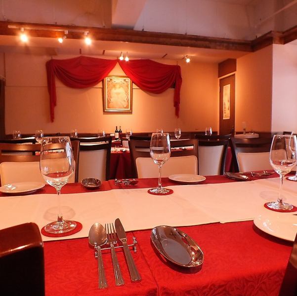 Would you like a party in a stylish space? It is recommended for various scenes such as entertainment, welcome and farewell party, reunion, marriage party and second party ♪ Private use is possible for 15 people ~ seated up to 28 people, standing food 60 people is.