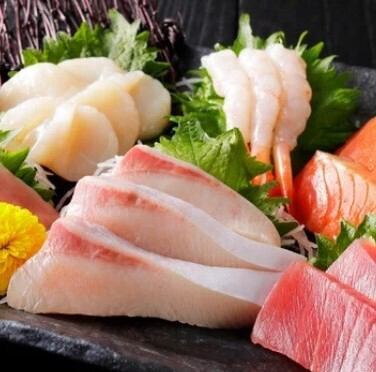 ◆鮮度自慢の海鮮料理◆お刺身のお造りや炙り〆さばなど海鮮料理の数々！贅沢いくらの玉子焼きも看板商品！