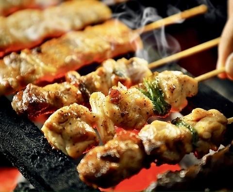 店舗こだわりの鉄板で焼き上げる本格焼き鳥をご賞味ください。