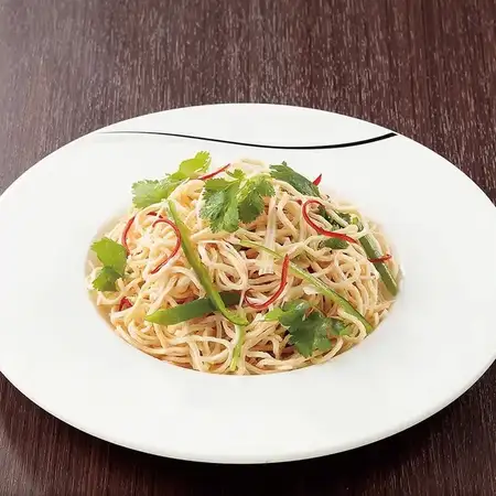 干し豆腐のパクチー添え