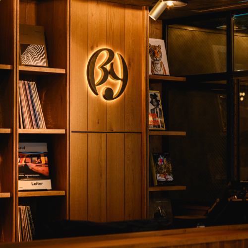 音と食のエンターテインメントの場を提供いたします