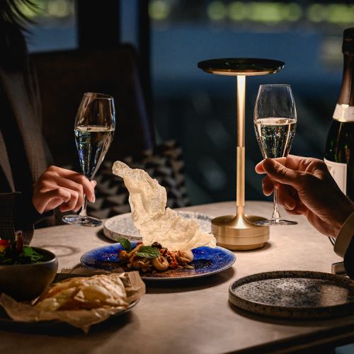 素材感を活かした、モダンアメリカン料理の数々