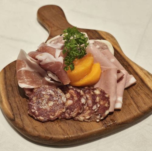 Charcuterie platter