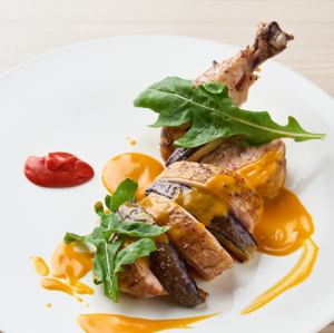 4.鶏もも肉とエビのバロティーヌ