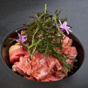 15.黒毛和牛サーロインのローストビーフ