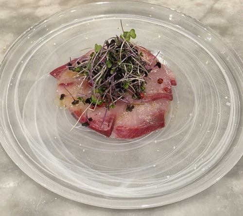 아쿠네시 아침 채취 생선 카르 파치 초