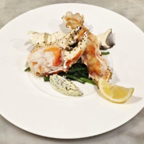 대게 숯불 구이 해초 버터와 함께