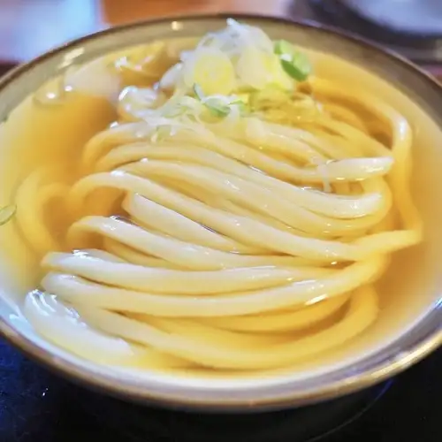 毎日丁寧に仕込む、自慢の出汁。