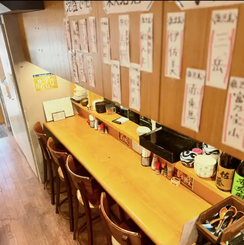 カウンターでサク飲み