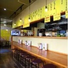 駅から歩いて数分の当店。お酒がすすむ、絶品居酒屋メニューでおもてなし♪鮮度抜群のお刺身や、煮物、焼き物、揚げ物まで◎会社帰りにおひとりでサクッと一杯。カウンター席も御座います。