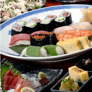 【厳選◎】選べる寿司7貫と巻物1本付き！特別宴会コース 5360円(税込)