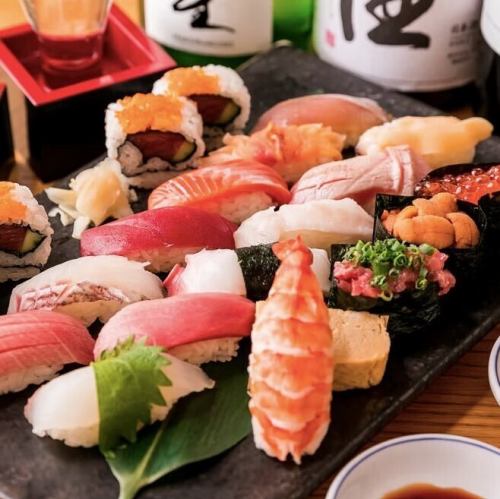 新鮮な海の幸を存分に堪能できる刺身・にぎりをご提供◎