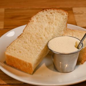 世界初の食パン 　One Hundred