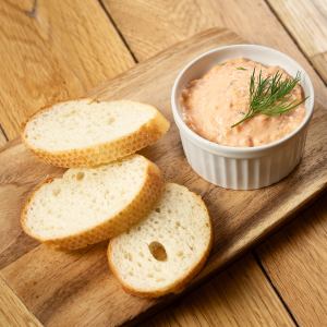 Salmon and herb rillettes