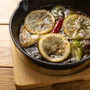 Beef tongue and green onion ajillo