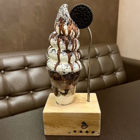 オレオチョコソフトクリームパフェ
