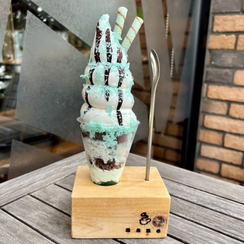 【季節限定】チョコミントソフトクリームパフェ