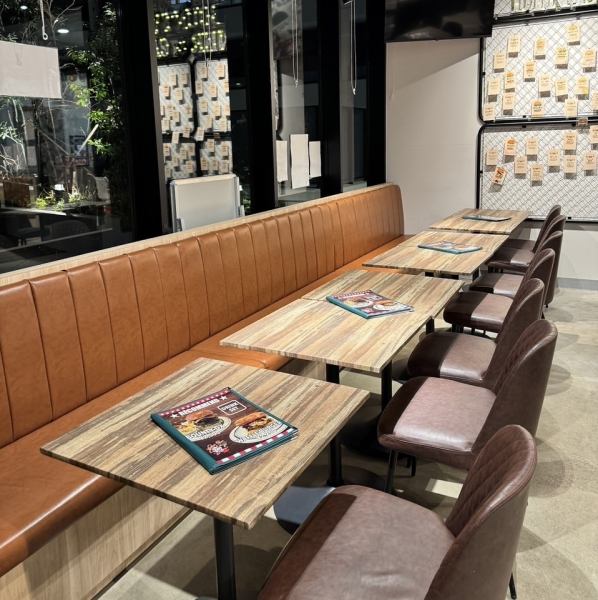 【最大40名様まで利用可能】宴会も受け付けております。ソファ席での宴会も可能ですので、お子様連れでも安心してご利用いただけます☆大型テレビやプロジェクターを使って様々なスポーツ中継をお楽しみいただけます。◇武蔵浦和/武蔵浦和駅/浦和/埼玉/居酒屋/イタリアン/ダイニングバー/結婚式二次会◇