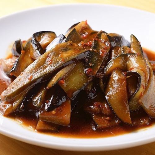 Sichuan-style stir-fried eggplant