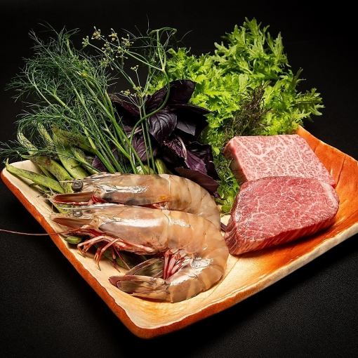 <Reservations from December 26th> [Casual Course] A5 Rank Japanese Black Beef Steak, Wild Head-on Shrimp Grilled with Herbs, etc.