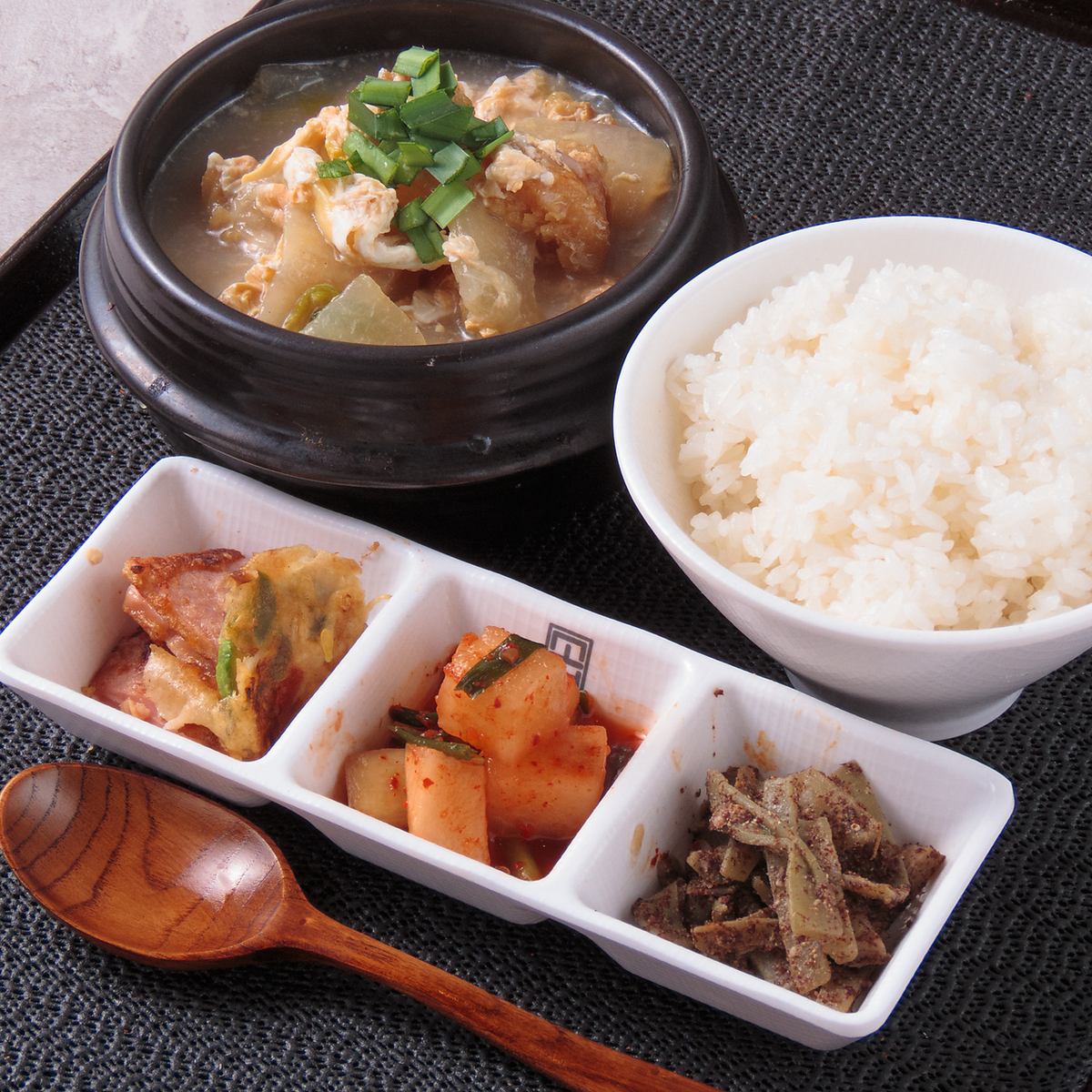 ソバン大満足セットは大人数でくれば来るほど安い！お勧めです★