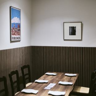 Private space for 8 to 10 people.Please use it for a variety of purposes.As a measure to prevent infectious diseases, we have installed a circulator and kept the entrance door open.Thank you for your understanding and cooperation.