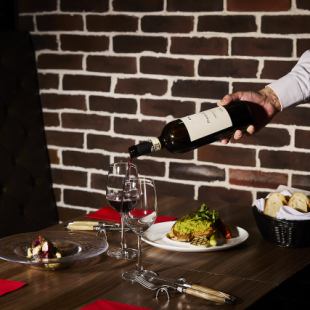 【휴일 점심 코스 / 건배 스파클링 와인 포함】 샐러드에서 디저트까지 붙은 풀 코스 ♪