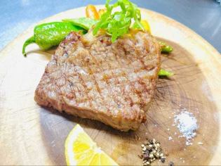 山形牛西冷牛排 150克 - 佐以红酒,尽享顶级烤肉