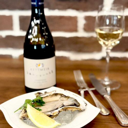 Iwate Prefecture raw oyster (1 oyster)