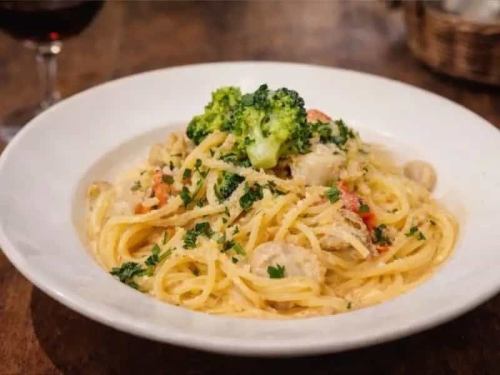 Broccoli cream pasta that brings out the delicious flavor of scallops