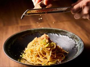  さくら海老とキャベツのアーリオ・オーリオ ~からすみ添え~