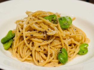 そら豆とペコリーノのカチョ・エ・ペペ ローマ風