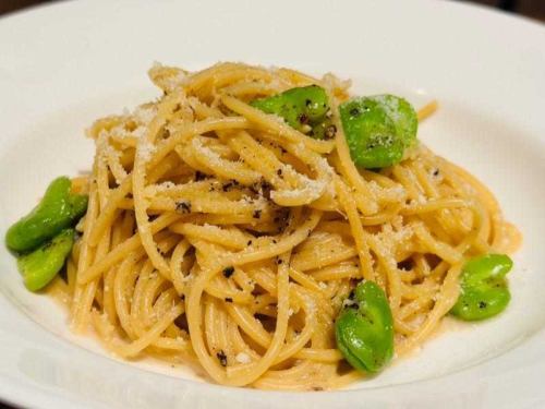 そら豆とペコリーノのカチョ・エ・ペペ ローマ風