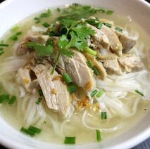 【屋台の熱気感じる一杯】本格タイラーメン◆クアイティオナム