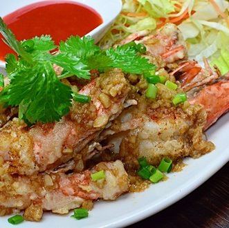 クンカティアム(海老ニンニク揚げ)