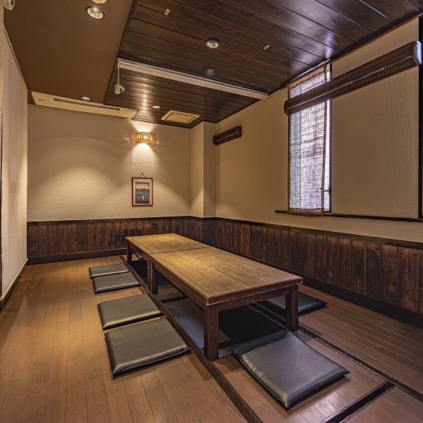 [Semi-private tatami room] Tatami seating that can accommodate 2 to 24 people.We can flexibly accommodate everything from sashimi drinks to banquets for a large number of people.Paying at the table is smooth and easy!